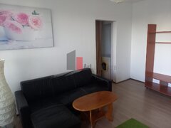 Doua camere, apartament semidecomandat